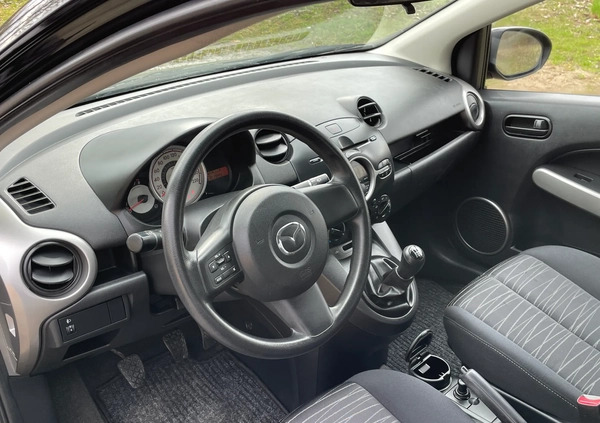 Mazda 2 cena 16900 przebieg: 101000, rok produkcji 2009 z Janów Lubelski małe 742